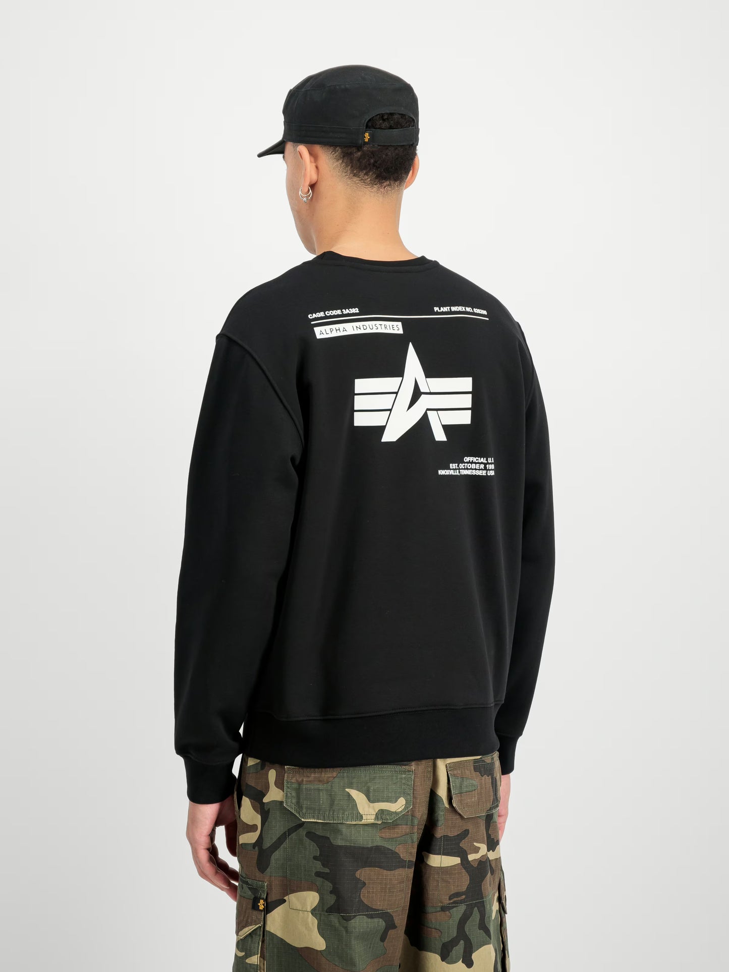 SUDADERA "LABEL BACKPRINT" - NEGRO - ALPHA INDUSTRIES | 258307