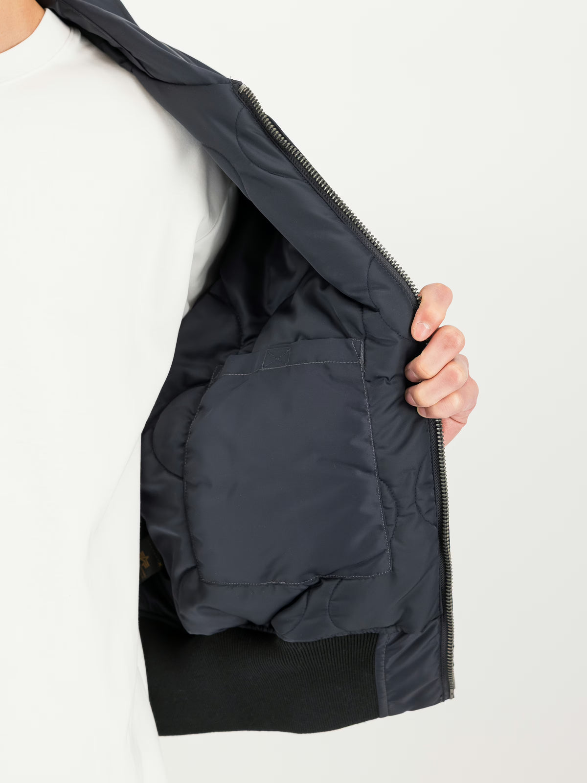 CHAQUETA BOMBER "CWU-45/P DEVILS BRIGADE LOOSE" - GRIS HIERRO - ALPHA INDUSTRIES | 268135-466