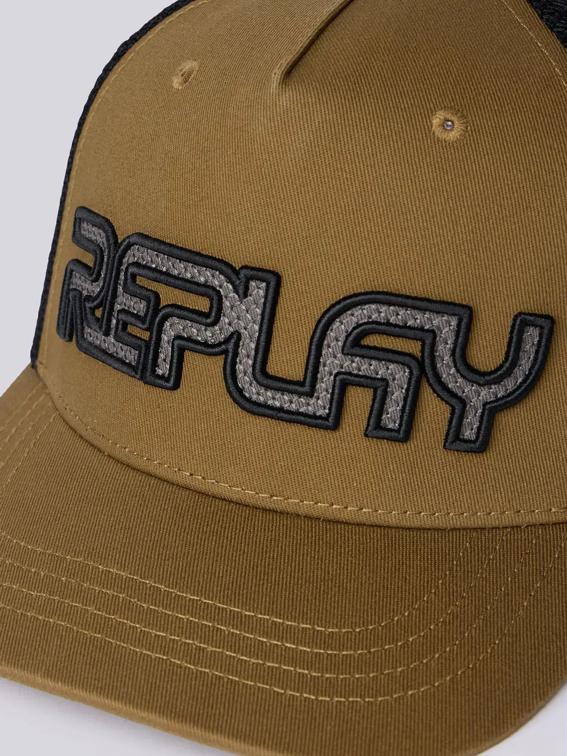 GORRA CON MAXILOGOTIPO BORDADO - MOSTAZA - REPLAY | AM4431.000.A0406