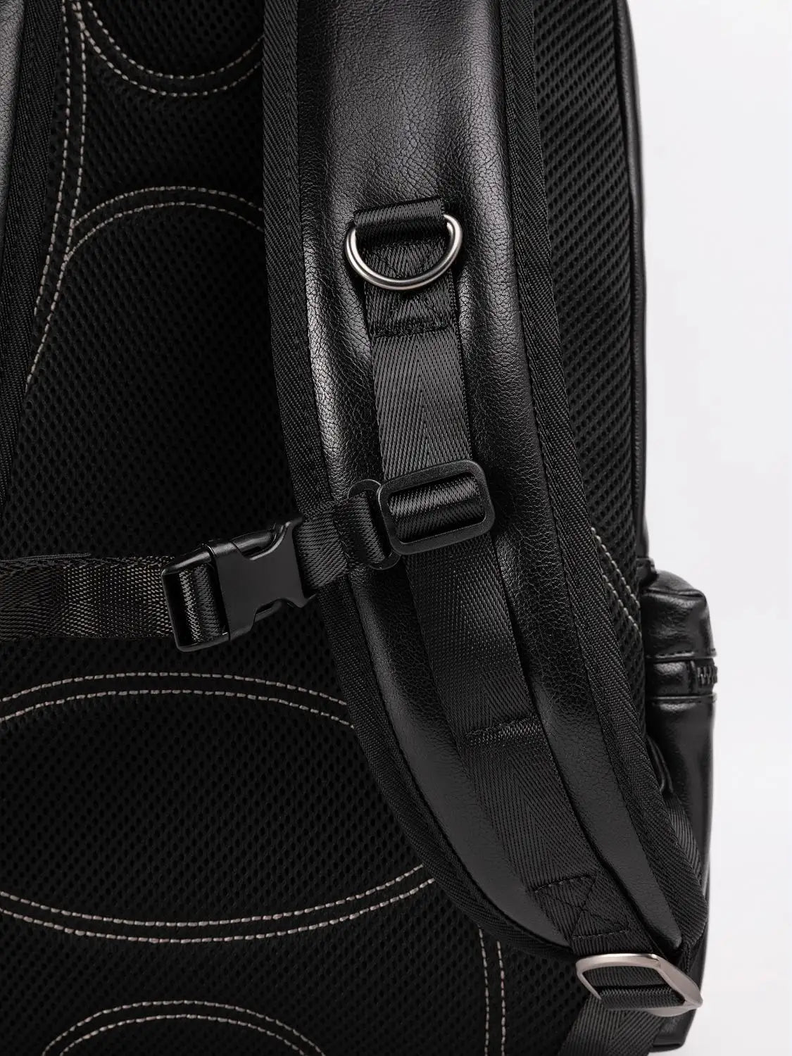 MOCHILA EFECTO ARRUGADO - NEGRO - REPLAY | FM3713.000.A0511D