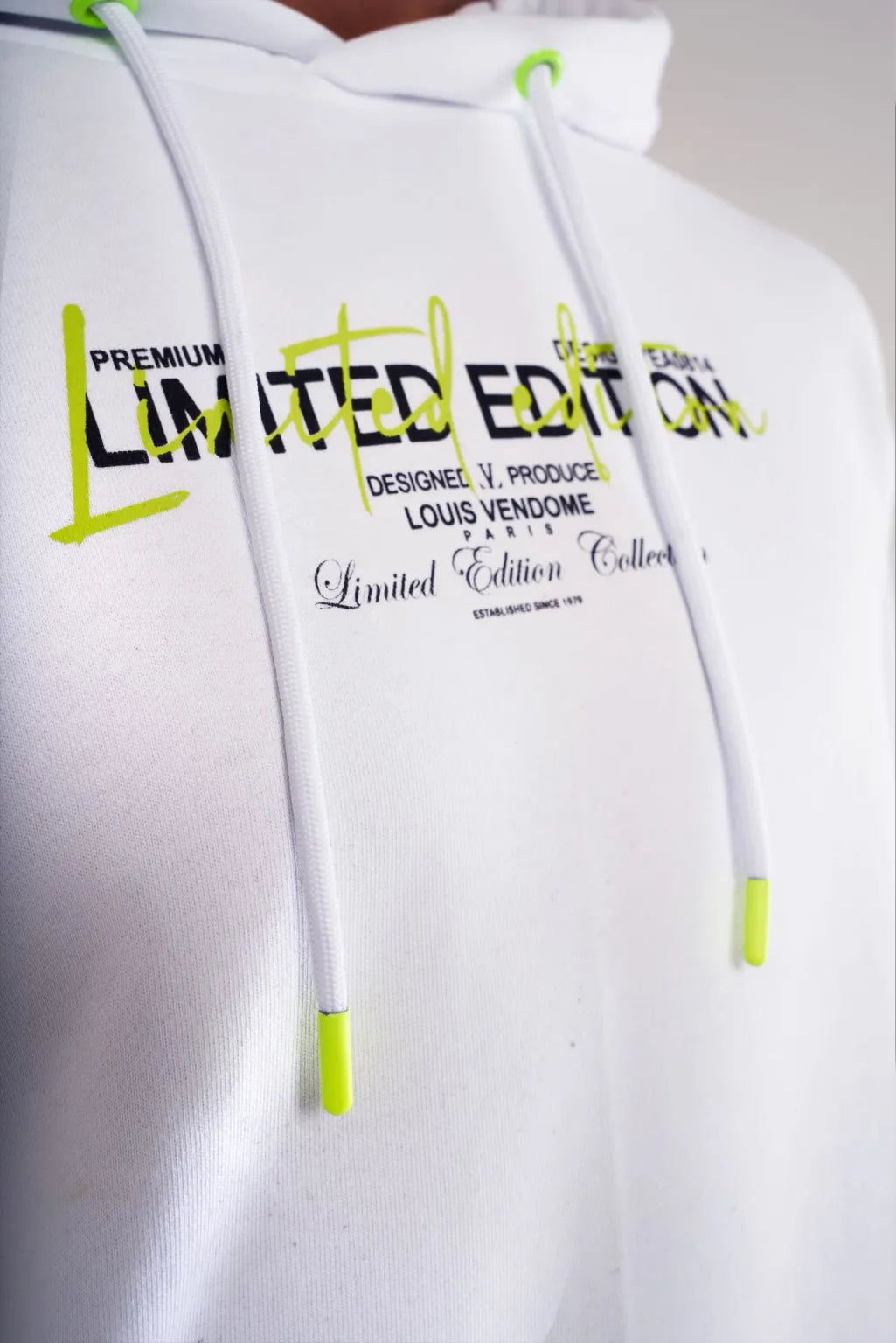 SUDADERA CON CAPUCHA "FASHION BEAR" - BLANCO/VERDE - LOUIS VENDOME PARIS | LV L05