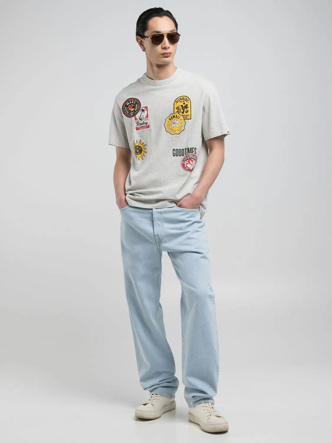 CAMISETA CON ESTAMPADO EFECTO PARCHE - GRIS CLARO - REPLAY | M3040.000.23814N