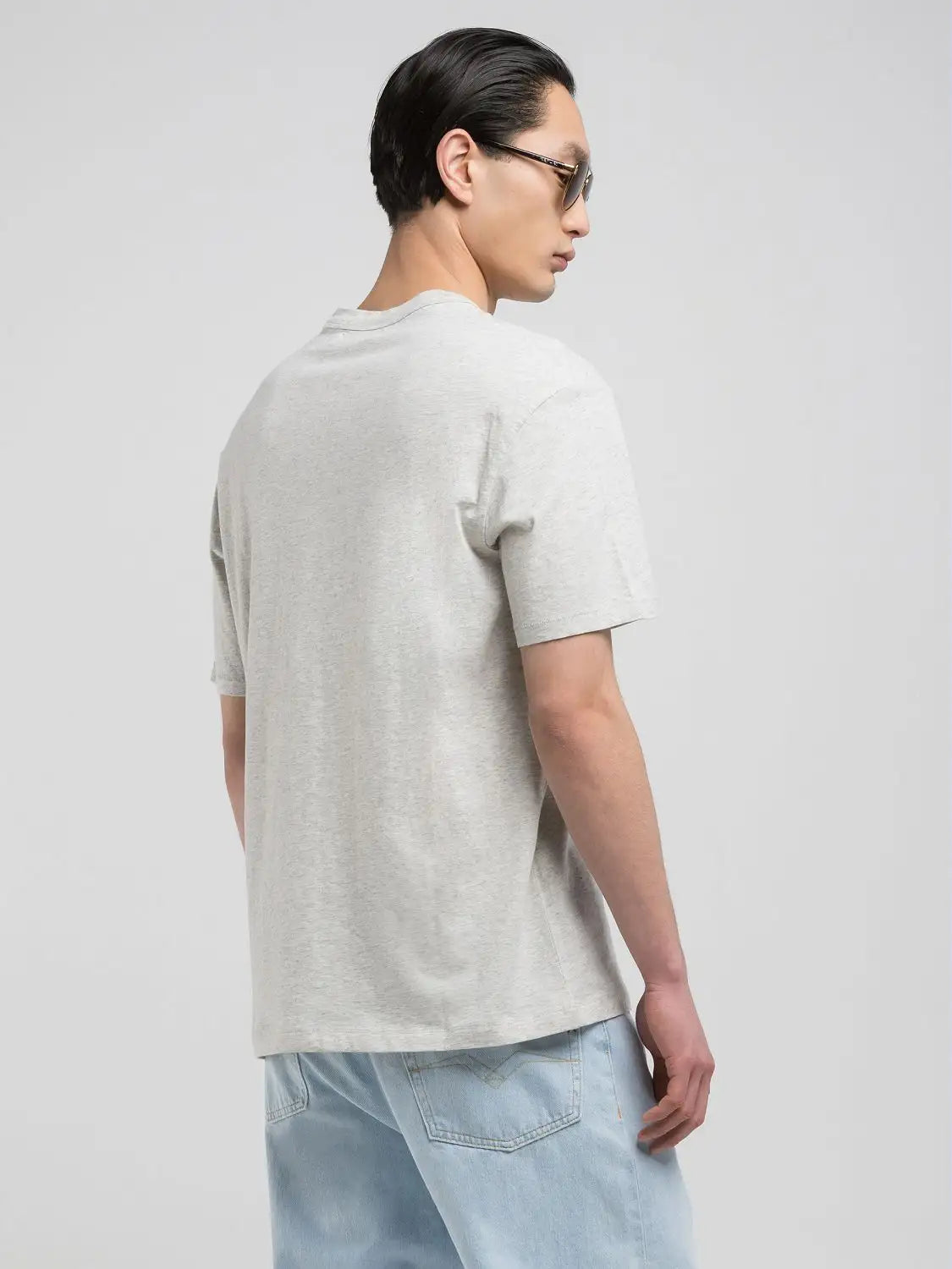 CAMISETA CON ESTAMPADO EFECTO PARCHE - GRIS CLARO - REPLAY | M3040.000.23814N