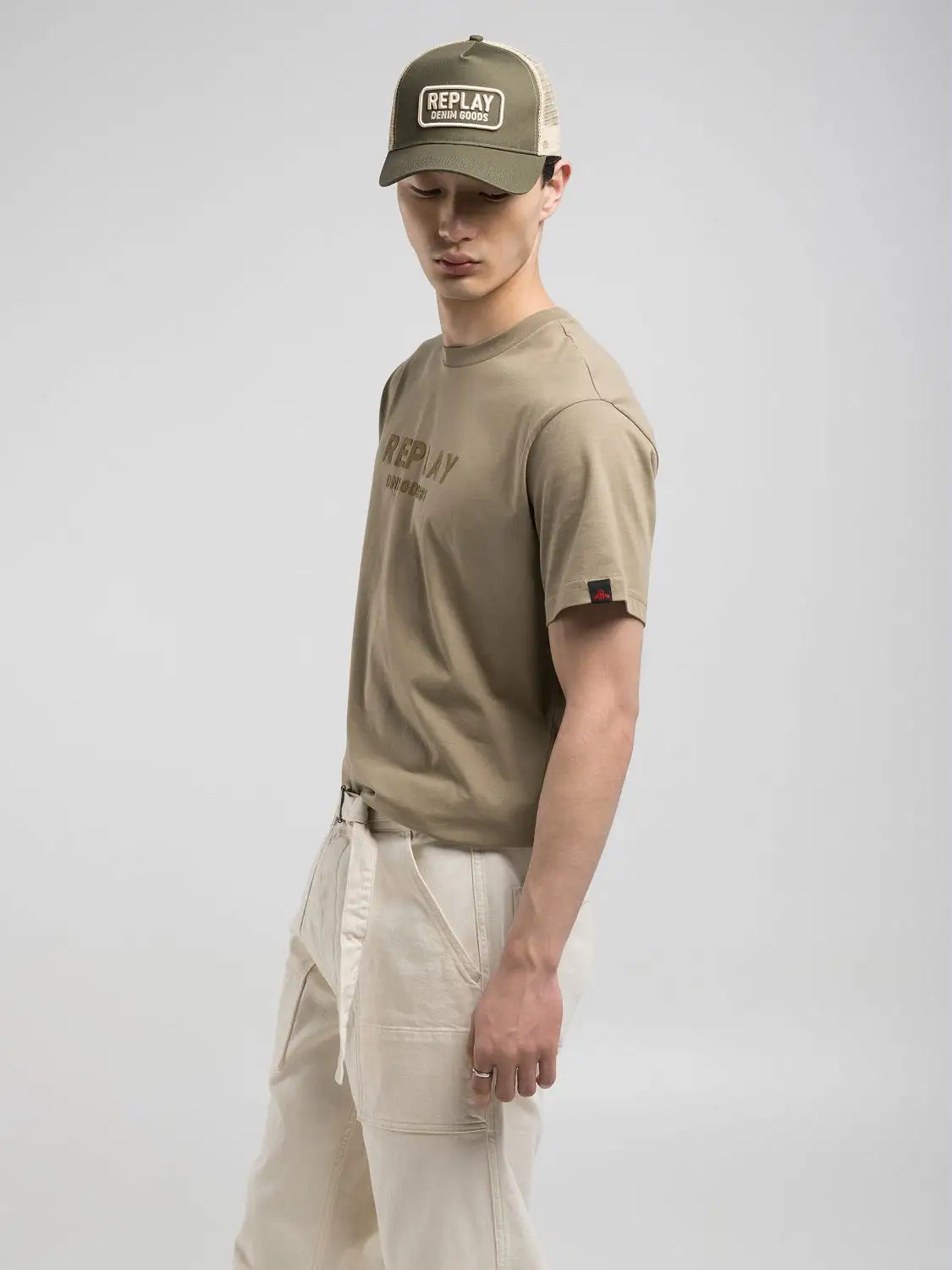 CAMISETA DE CUELLO REDONDO CON ESTAMPADO DE LETRAS - BEIGE - REPLAY | M3043.000.2660