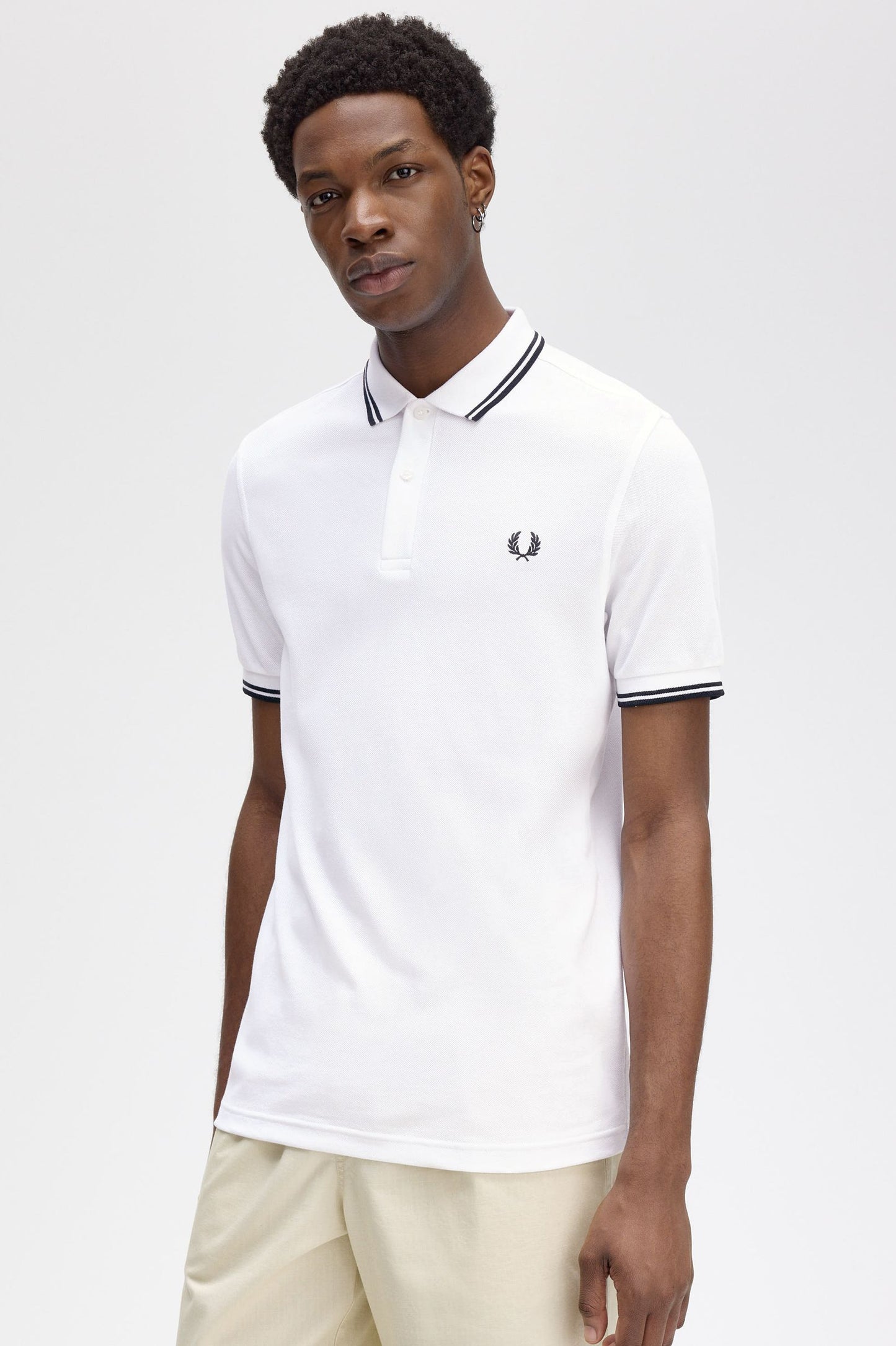 POLO RIBETE CON DOS FRANJAS - BLANCO - FRED PERRY | M3600 200