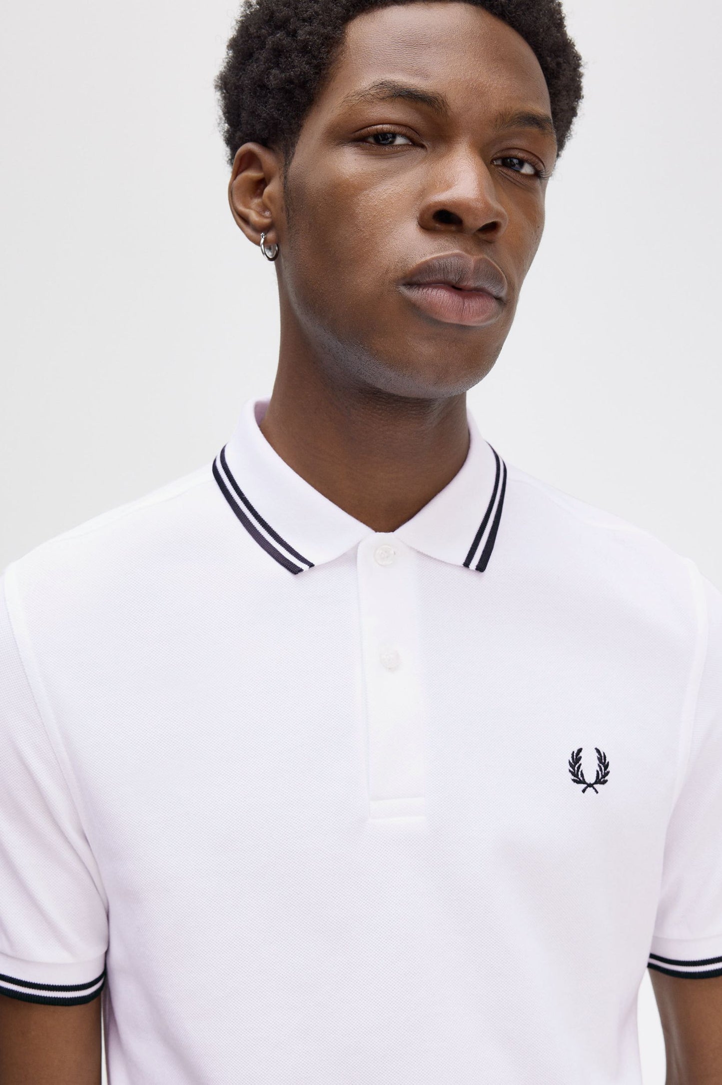 POLO RIBETE CON DOS FRANJAS - BLANCO - FRED PERRY | M3600 200