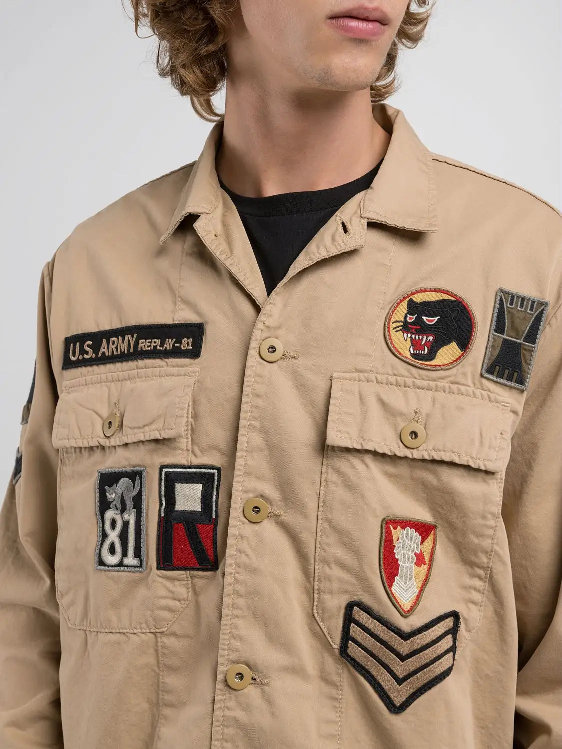 CHAQUETA CAMISERA CON PARCHES - BEIGE - REPLAY | M8445A.000.85172