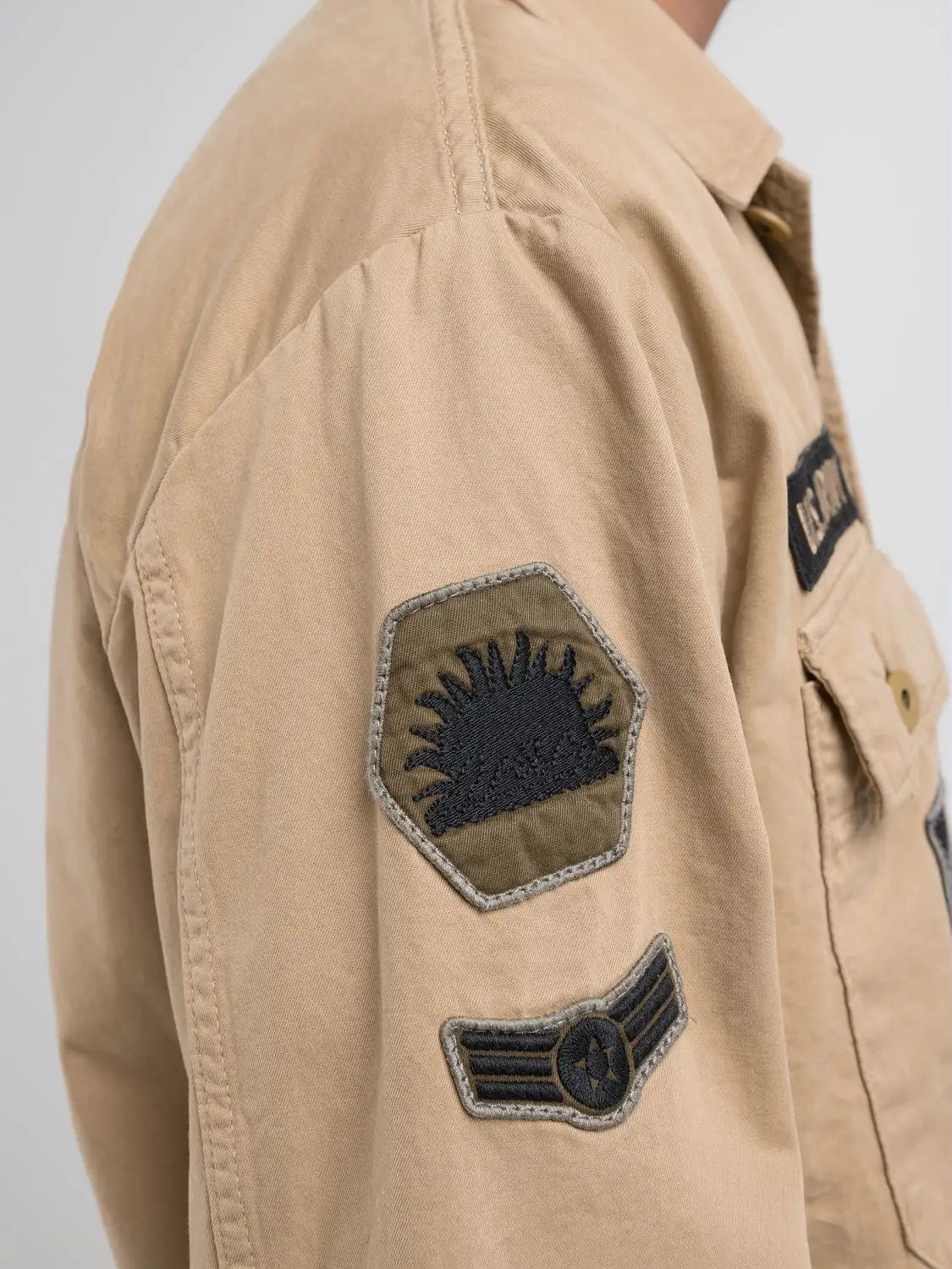 CHAQUETA CAMISERA CON PARCHES - BEIGE - REPLAY | M8445A.000.85172