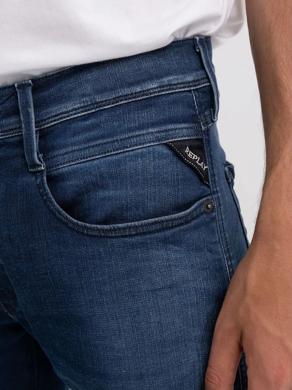 PANTALÓN VAQUERO AJUSTADO SLIM FIT ANBASS HYPERFLEX - AZUL OSCURO - REPLAY | M914.000.661.E05