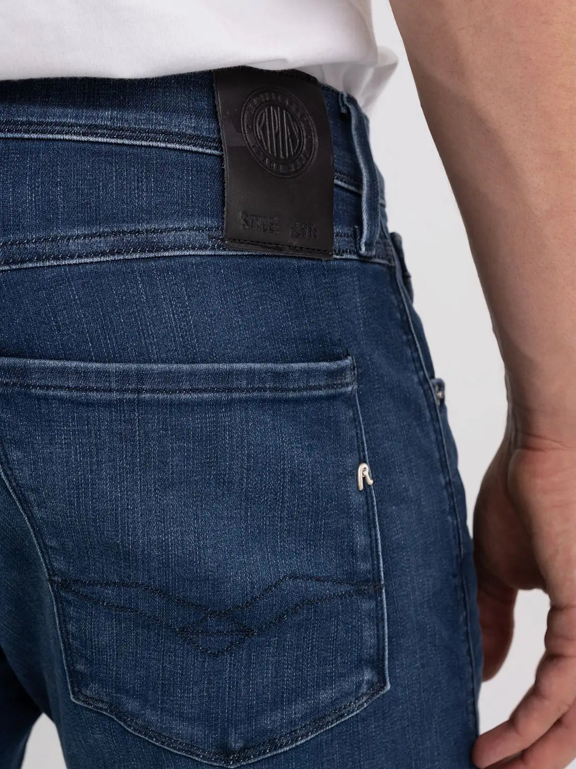 PANTALÓN VAQUERO AJUSTADO SLIM FIT ANBASS HYPERFLEX - AZUL OSCURO - REPLAY | M914.000.661.E05