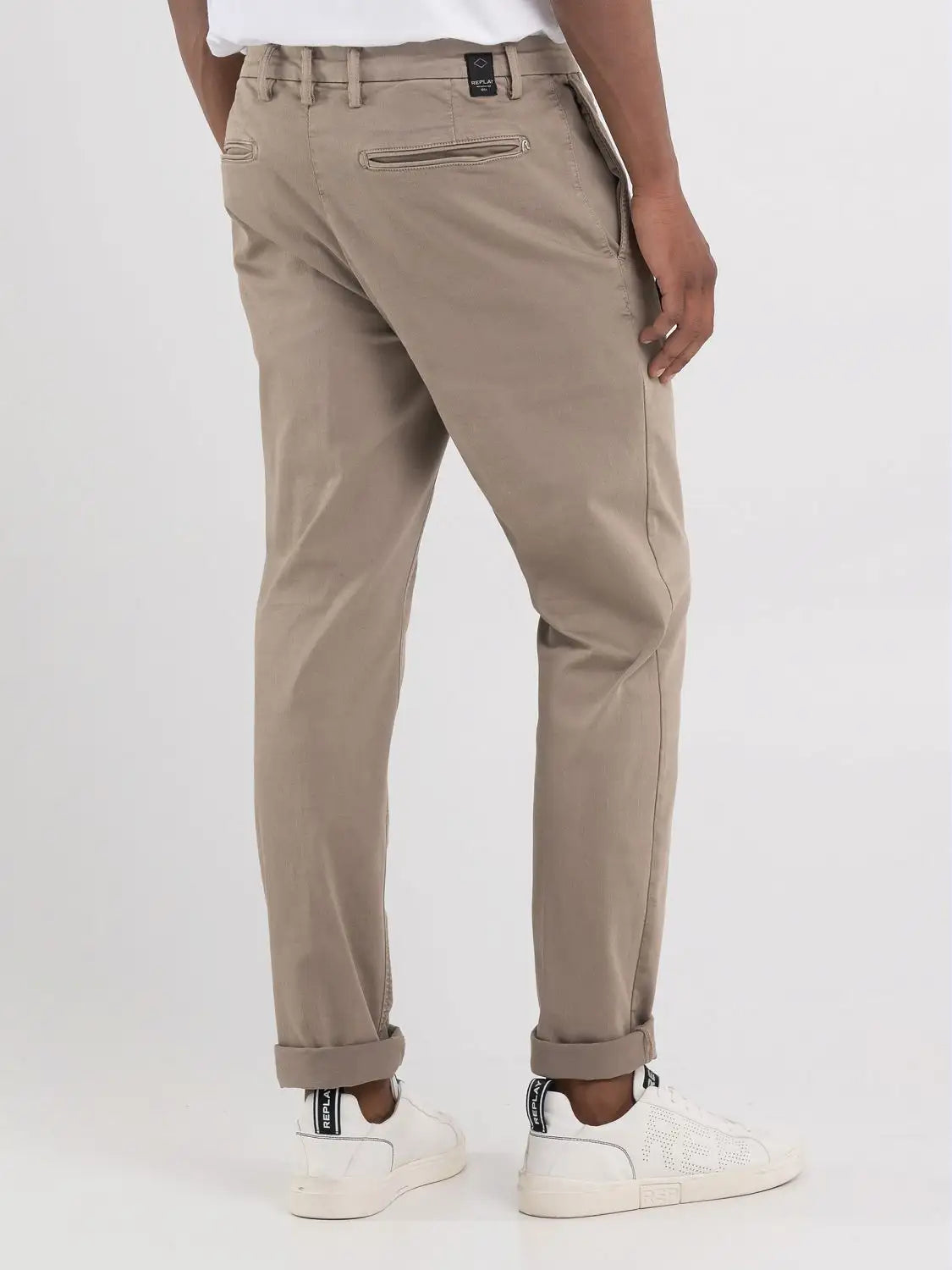 PANTALÓN VAQUERO CHINO REGULAR FIT BENNI HYPERFLEX - BEIGE - REPLAY | M9722A.000.8366197