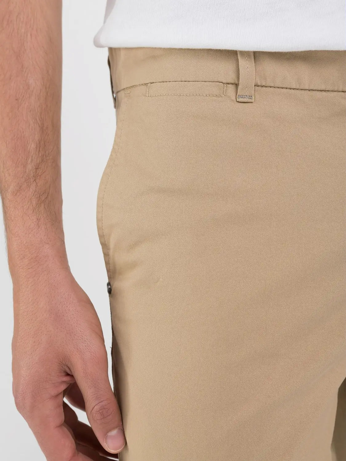 PANTALÓN CHINO SLIM FIT - BEIGE - REPLAY | M9889R.000.8452307