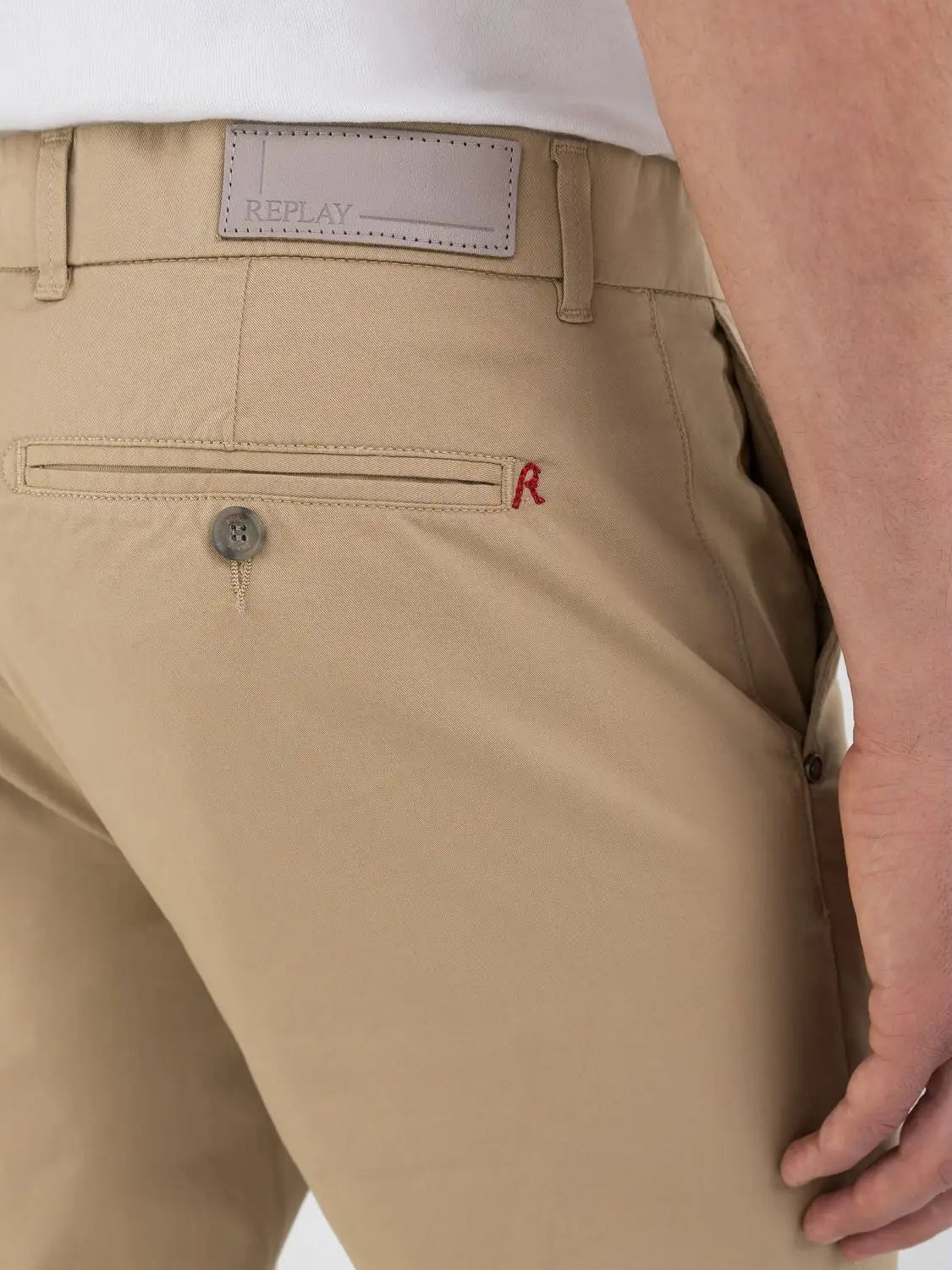 PANTALÓN CHINO SLIM FIT - BEIGE - REPLAY | M9889R.000.8452307