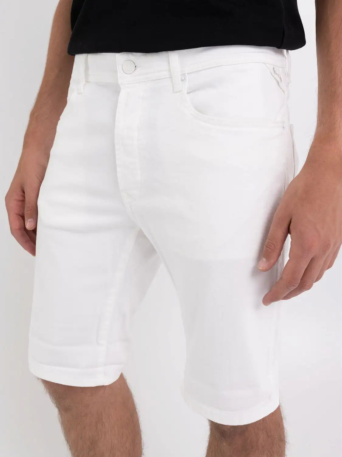 PANTALONES CORTOS VAQUEROS AJUSTADOS TAPERED FIT - BLANCO - REPLAY | MA981Y.000.8005301