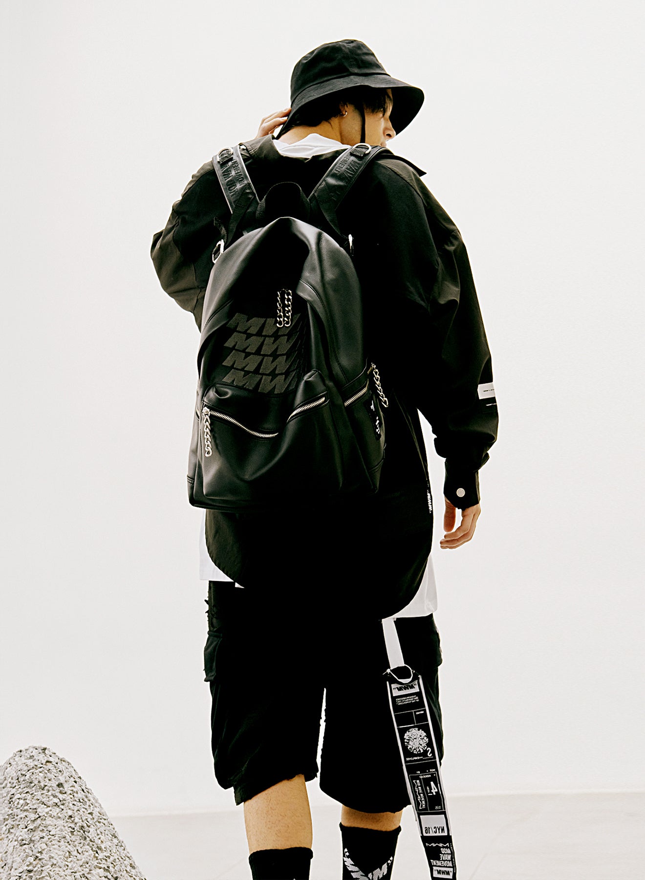 MOCHILA "CHAIN" - NEGRO - BLACK CAPSULE MOD WAVE MOVEMENT | MW040211506