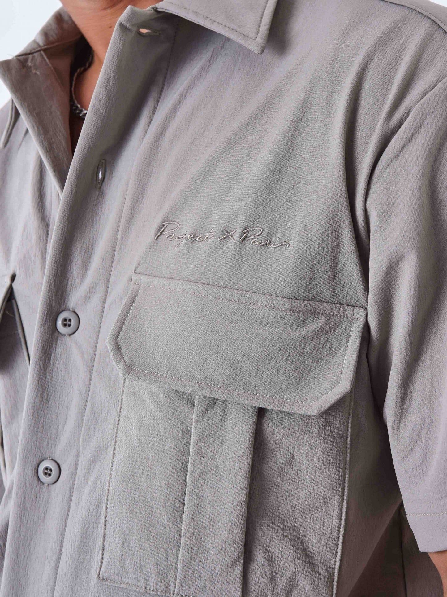 CAMISA DE MANGA CORTA CON TEXTURA ESTILO CARGO - TOPO - PROJECT X PARIS | 2310034_TP