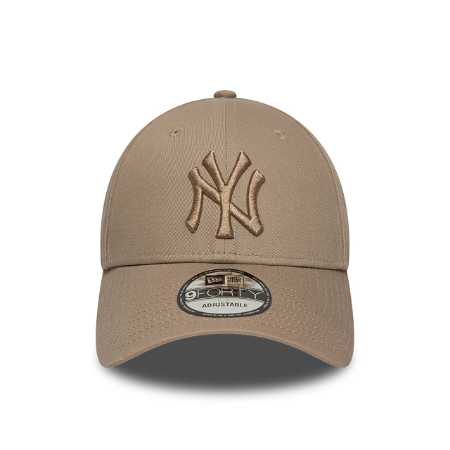GORRA "NEW YORK YANKEES" TEAM OUTLINE LEAGUE ESSENTIAL 9FORTY - MARRON - NEW ERA | 60675512