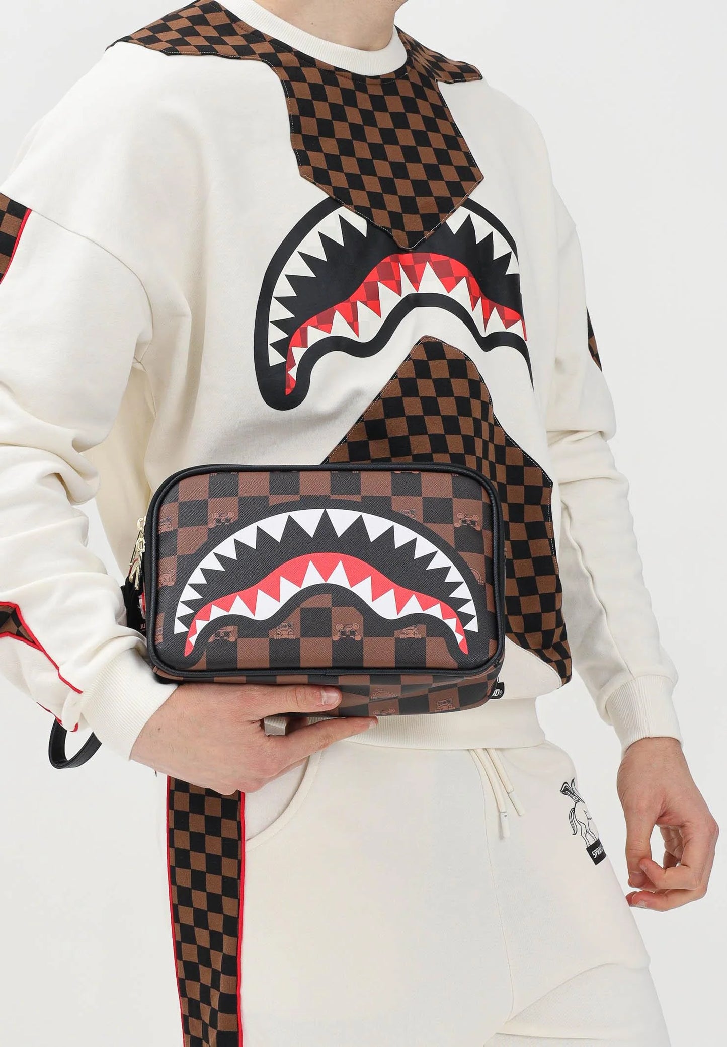 NECESER PEEKING CHARACTER CHECK TOILETRY - MARRON - SPRAYGROUND | 910B7510NSZ