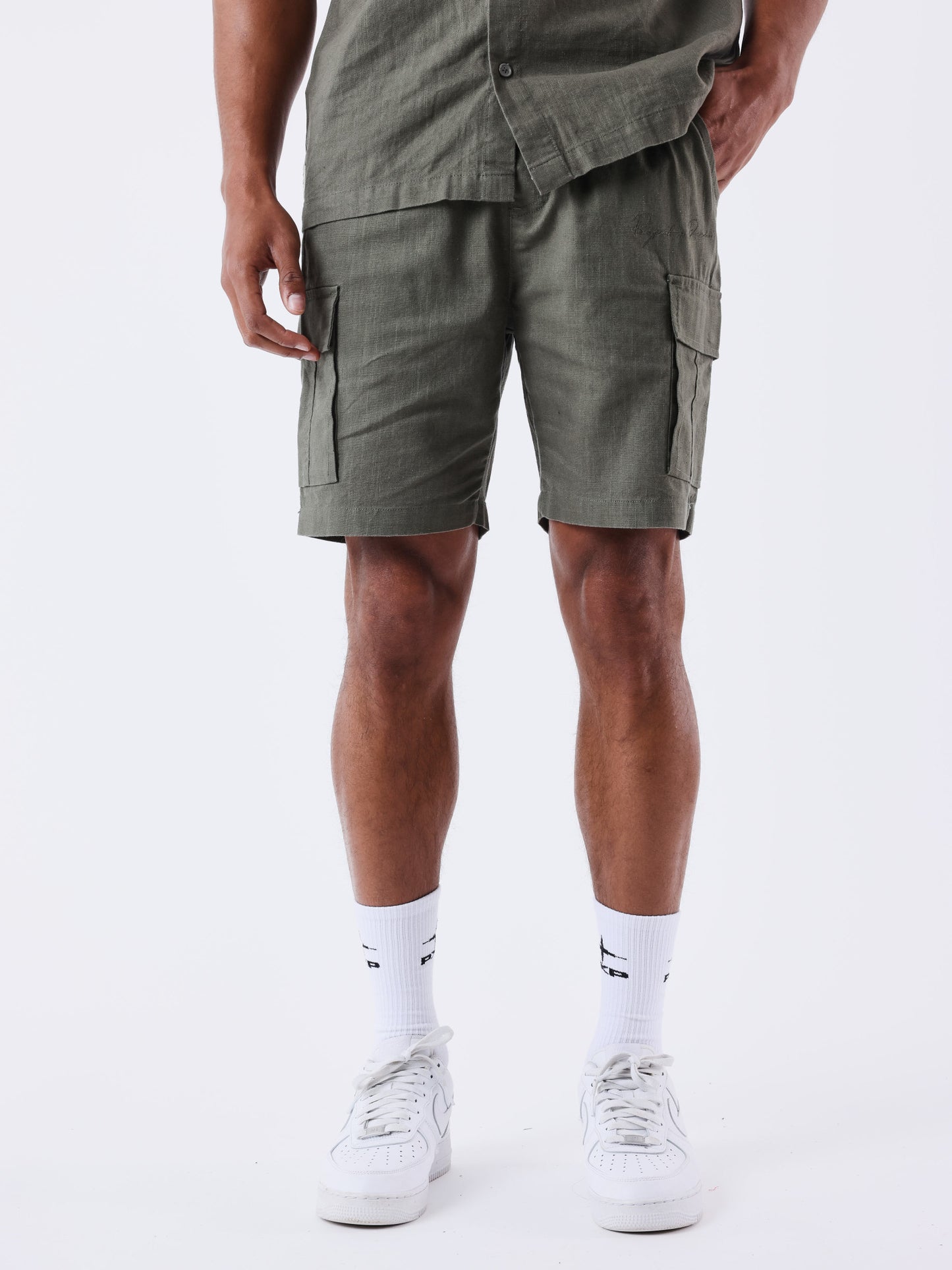 PANTALÓN CORTO TEXTURIZADO ESTILO CARGO - VERDE OLIVA - PROJECT X PARIS | 2540162_OG