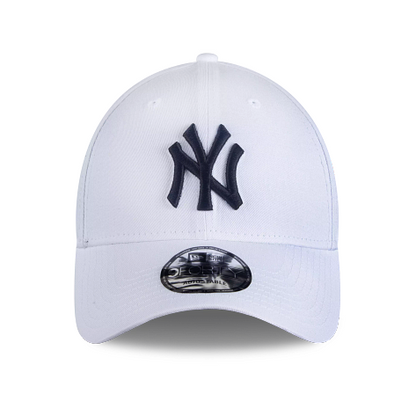 GORRA "NEW YORK YANKEES" LEAGUE ESSENTIAL 9FORTY - BLANCO/NEGRO - NEW ERA | 10745455