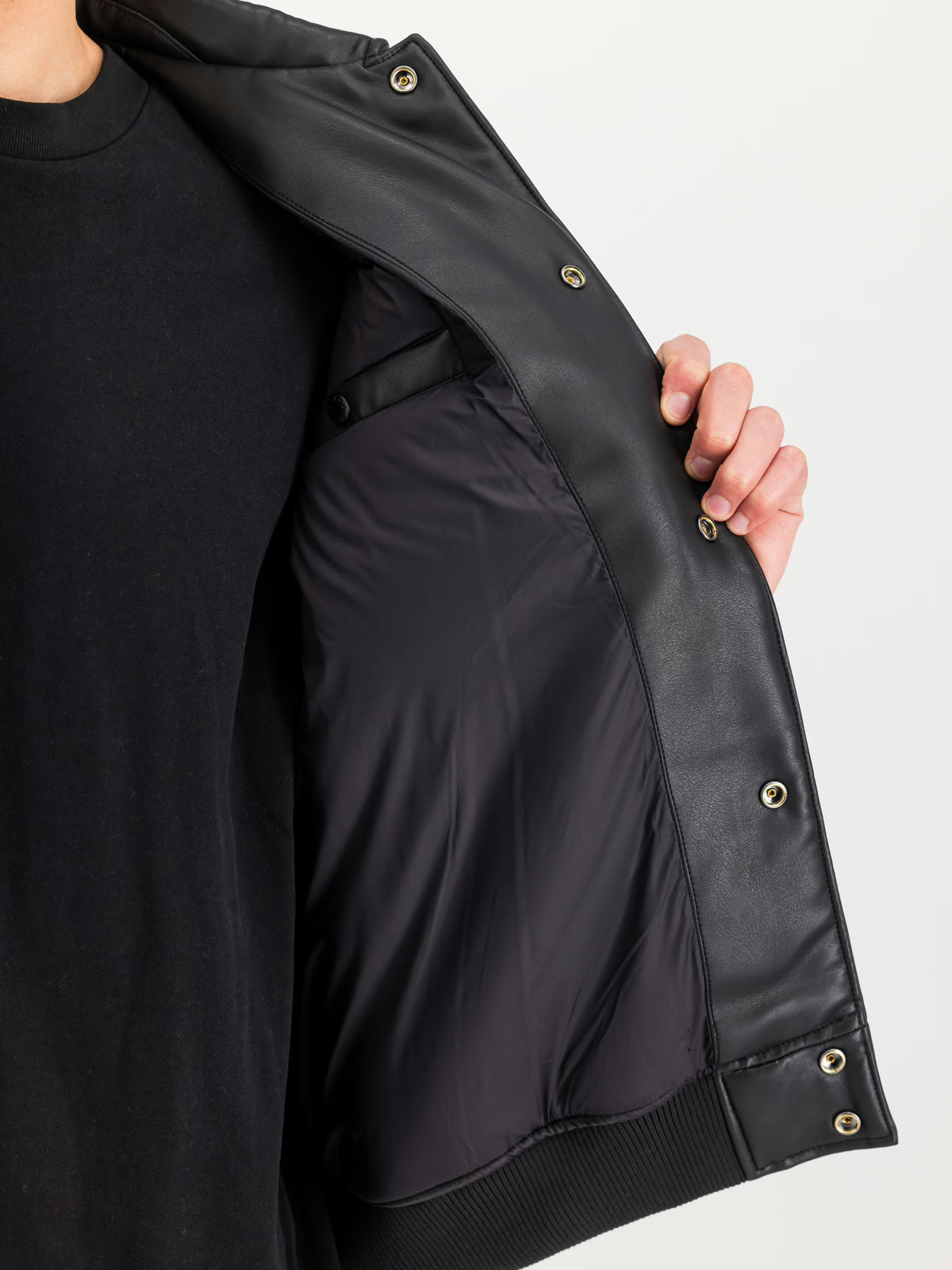 CHAQUETA BOMBER "PU COLLEGE" - NEGRO - ALPHA INDUSTRIES | 258109-03