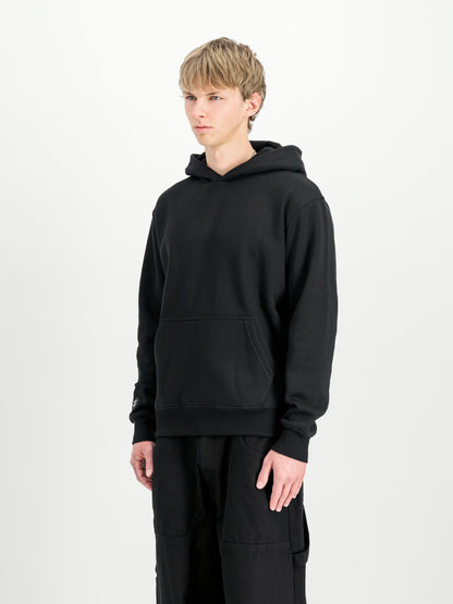 SUDADERA CAPUCHA "LABEL BACKPRINT" - NEGRO - ALPHA INDUSTRIES | 258333-03