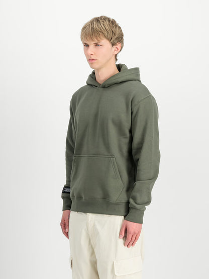 SUDADERA CAPUCHA "LABEL BACKPRINT" - VERDE OLIVA - ALPHA INDUSTRIES | 258333-142