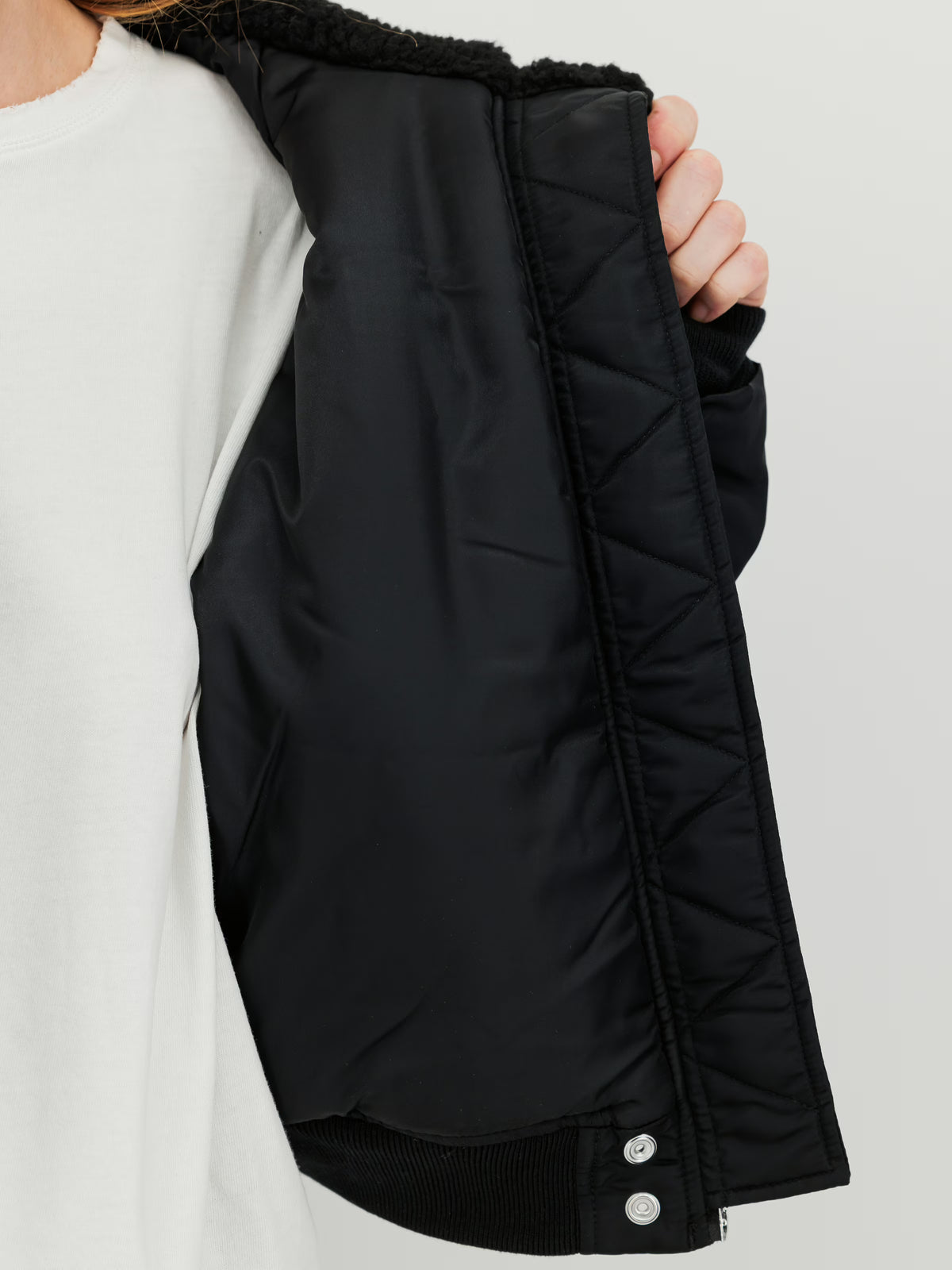 CHAQUETA MUJER BOMBER "N-2B CROPPED LOOSE" - NEGRO - ALPHA INDUSTRIES | 268001
