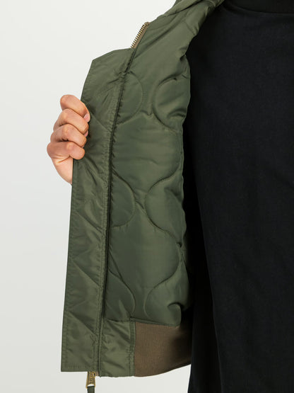 CHAQUETA BOMBER "CWU-45/P DEVILS BRIGADE LOOSE" - VERDE MILITAR - ALPHA INDUSTRIES | 268135-142