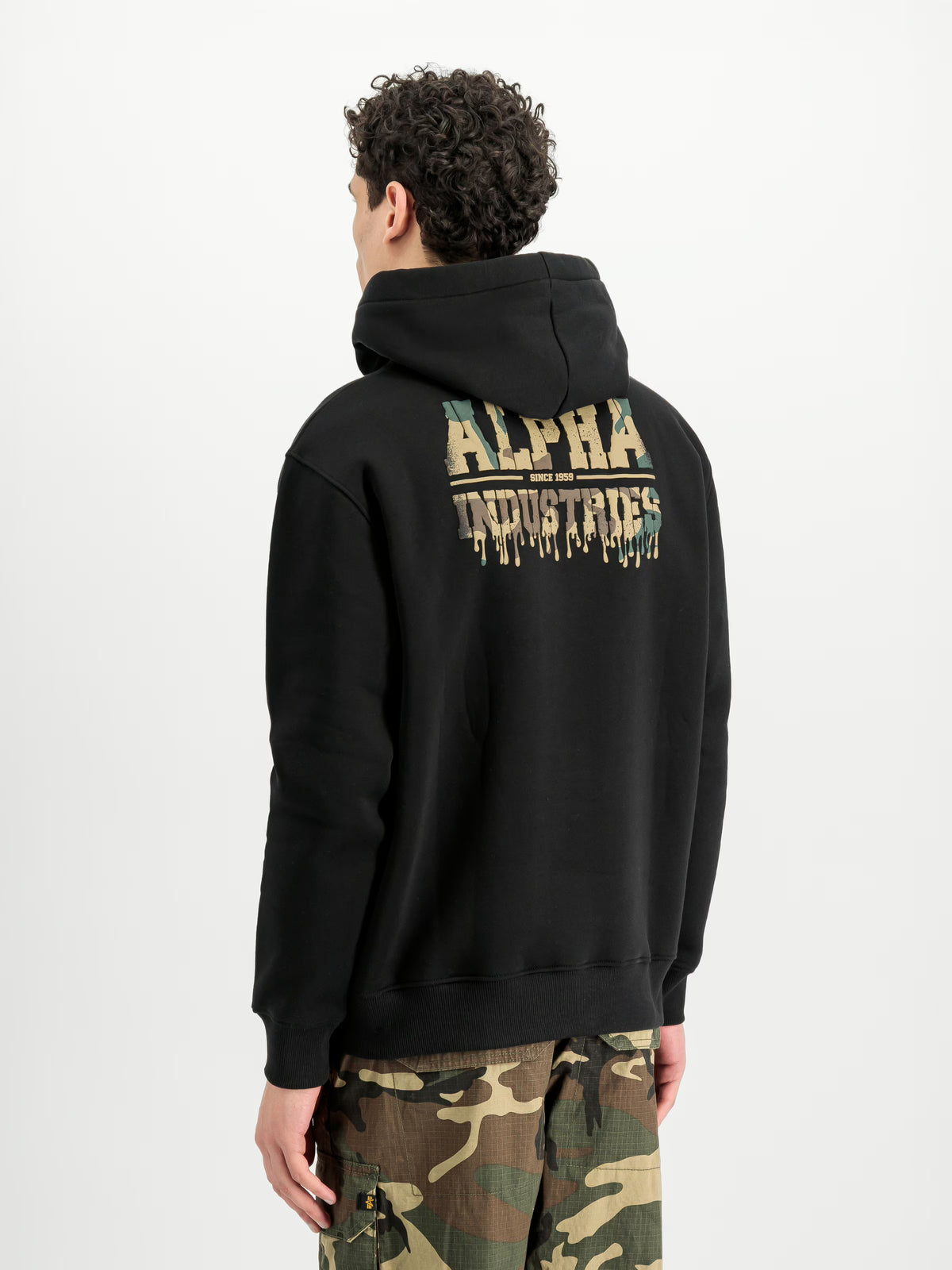SUDADERA CAPUCHA "DRIPPING CAMO PRINT" - NEGRO - ALPHA INDUSTRIES | 268338
