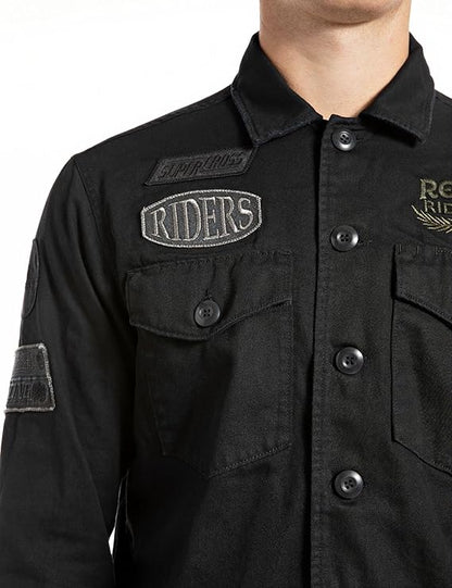 SOBRECAMISA CON INSCRIPCIÓN Y PARCHES RIDERS - NEGRO - REPLAY | M8825Q.000.84024T