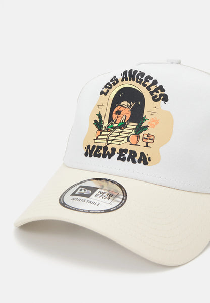 GORRA "GRAPHIC PRINT TRUCKER" TRUCKER - BEIGE/WHITE - NEW ERA | NE354Q2PI-A11