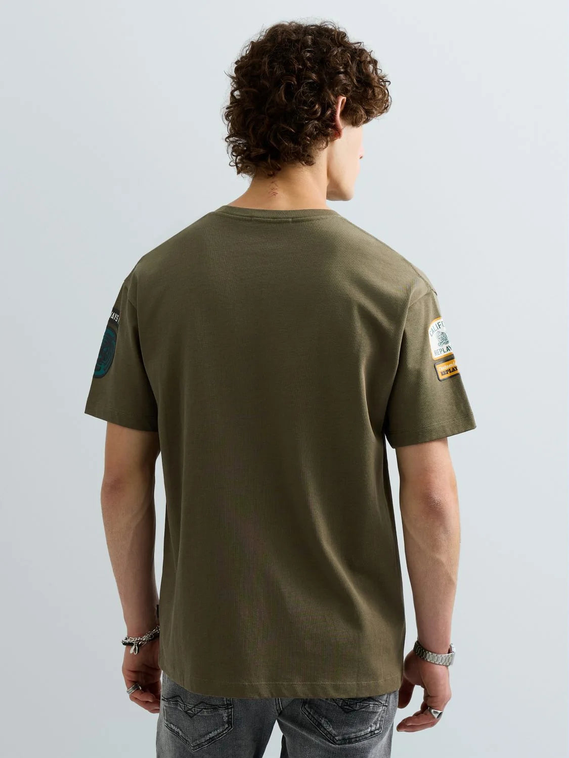 CAMISETA RELAXED FIT CON BOLSILLO Y PARCHES - VERDE - REPLAY | M13MA .000.7242KW