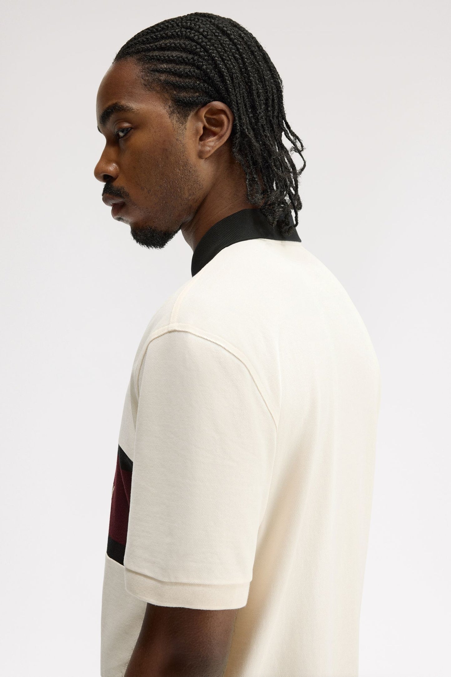 POLO PANEL BORDADO - BEIGE - FRED PERRY | M2421 560