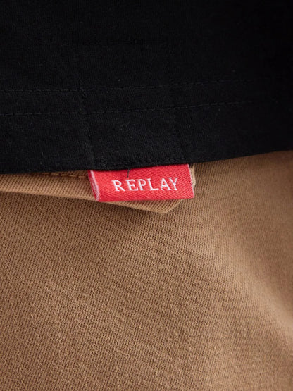 CAMISETA LOGOTIPO R ROJO - NEGRO - REPLAY | M3015 .000.2660