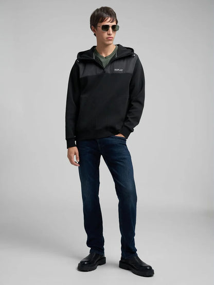 SUDADERA CON CAPUCHA Y MEDIA CREMALLERA - NEGRO - REPLAY | M3178 .000.23655