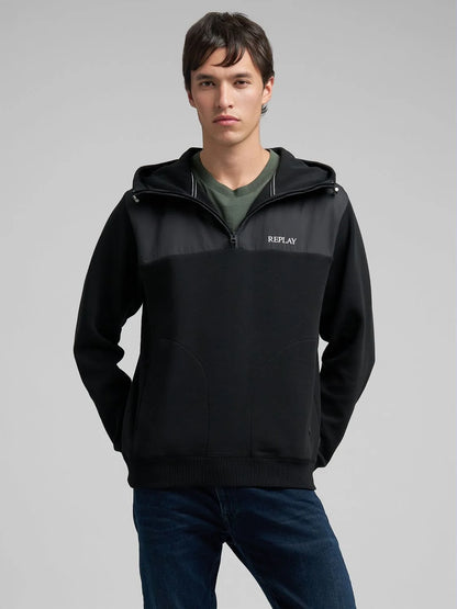 SUDADERA CON CAPUCHA Y MEDIA CREMALLERA - NEGRO - REPLAY | M3178 .000.23655