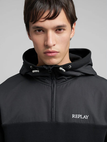 SUDADERA CON CAPUCHA Y MEDIA CREMALLERA - NEGRO - REPLAY | M3178 .000.23655