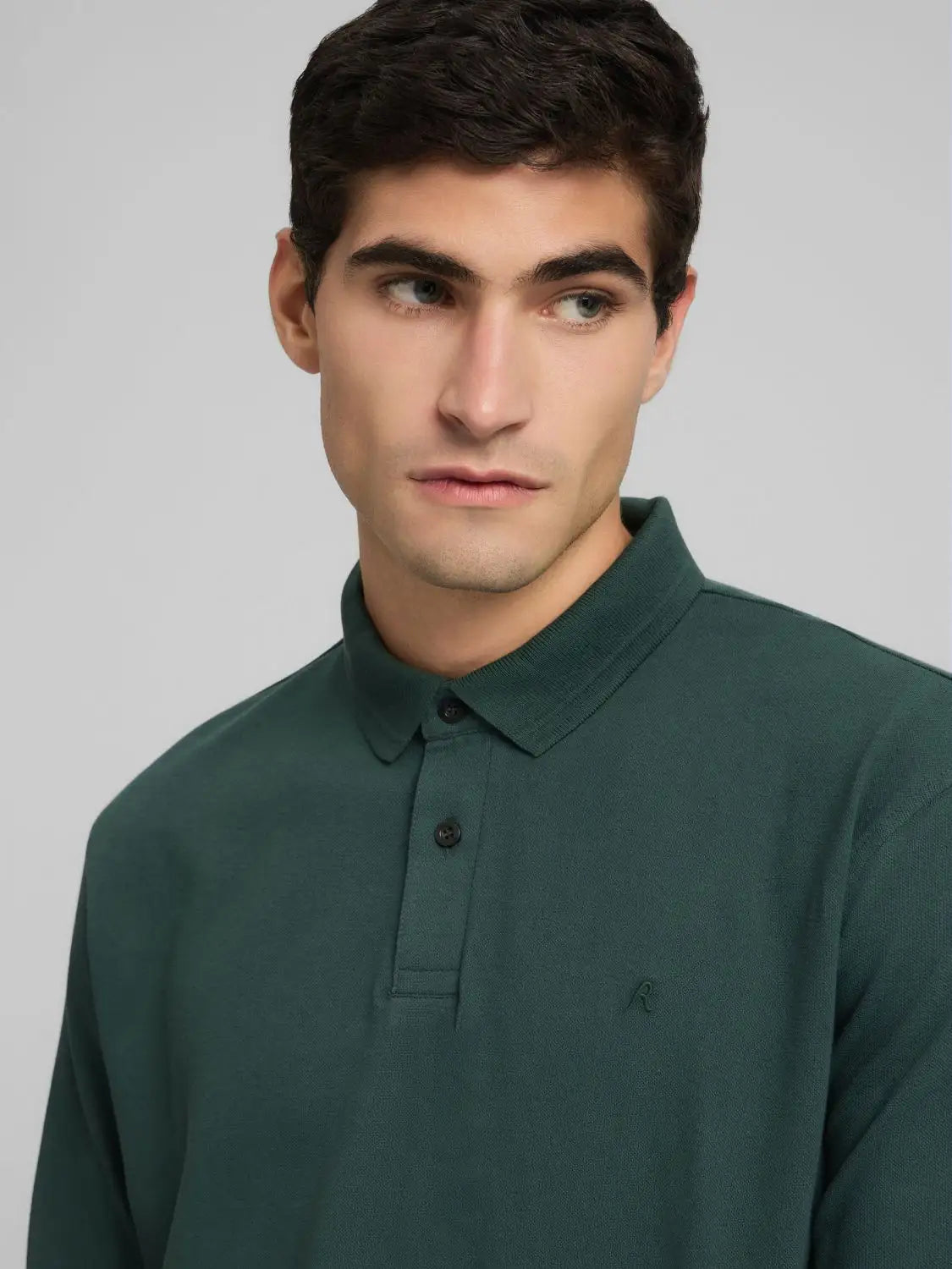 POLO DE MANGA LARGA DE PIQUÉ ELÁSTICO - VERDE - REPLAY | M3268 .000.21868