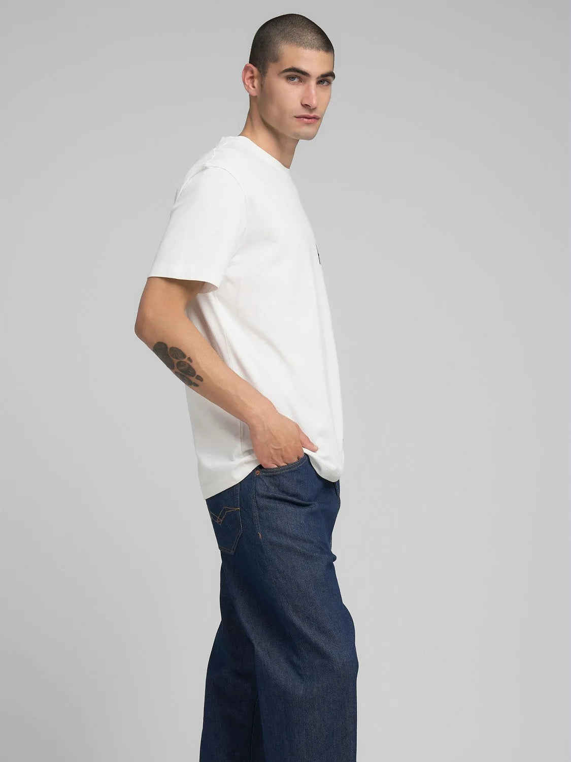 CAMISETA CON ESTAMPADO "ARCHIVO" - BLANCO - REPLAY | M3279 .000.23608P