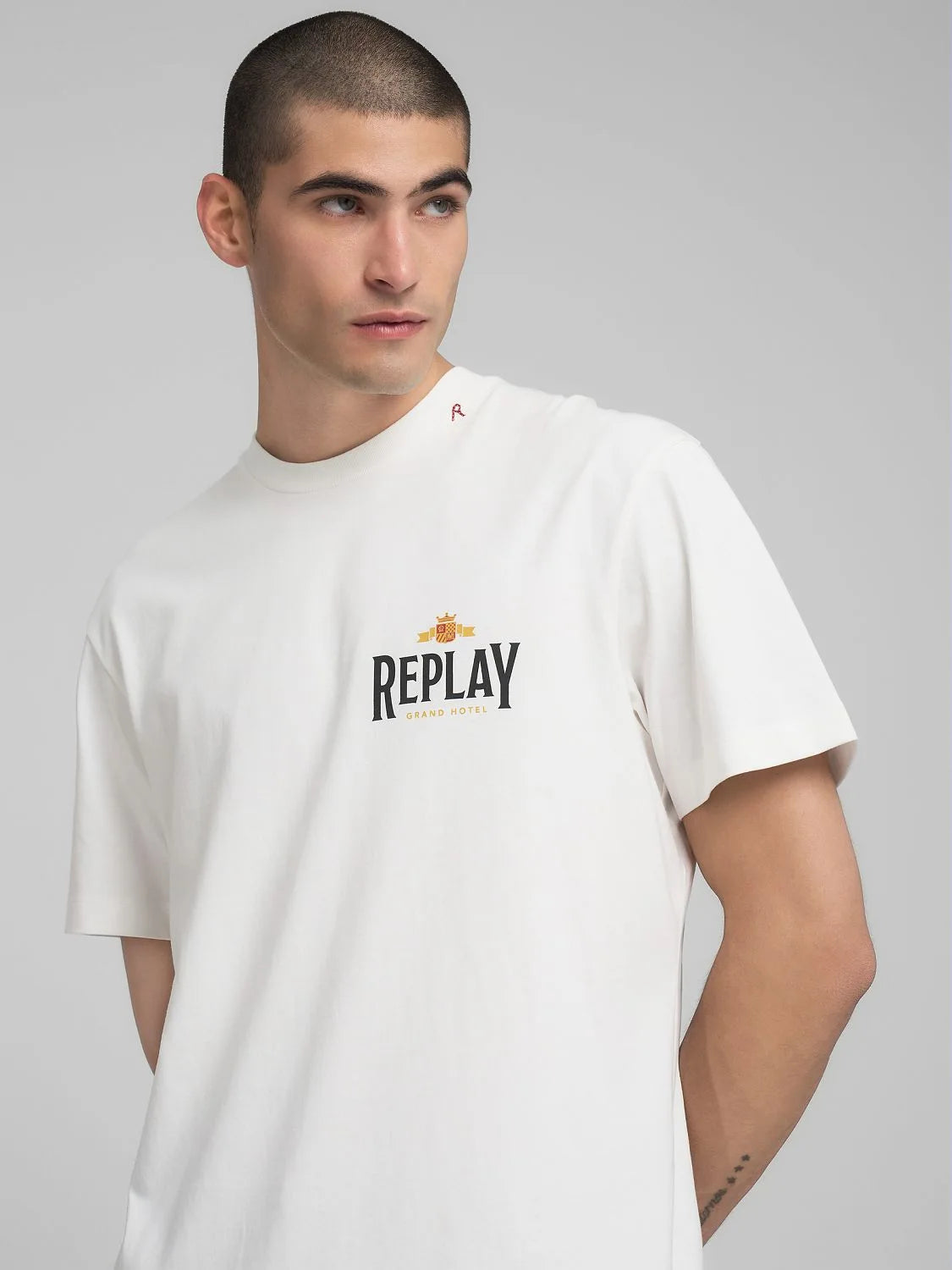 CAMISETA CON ESTAMPADO "ARCHIVO" - BLANCO - REPLAY | M3279 .000.23608P
