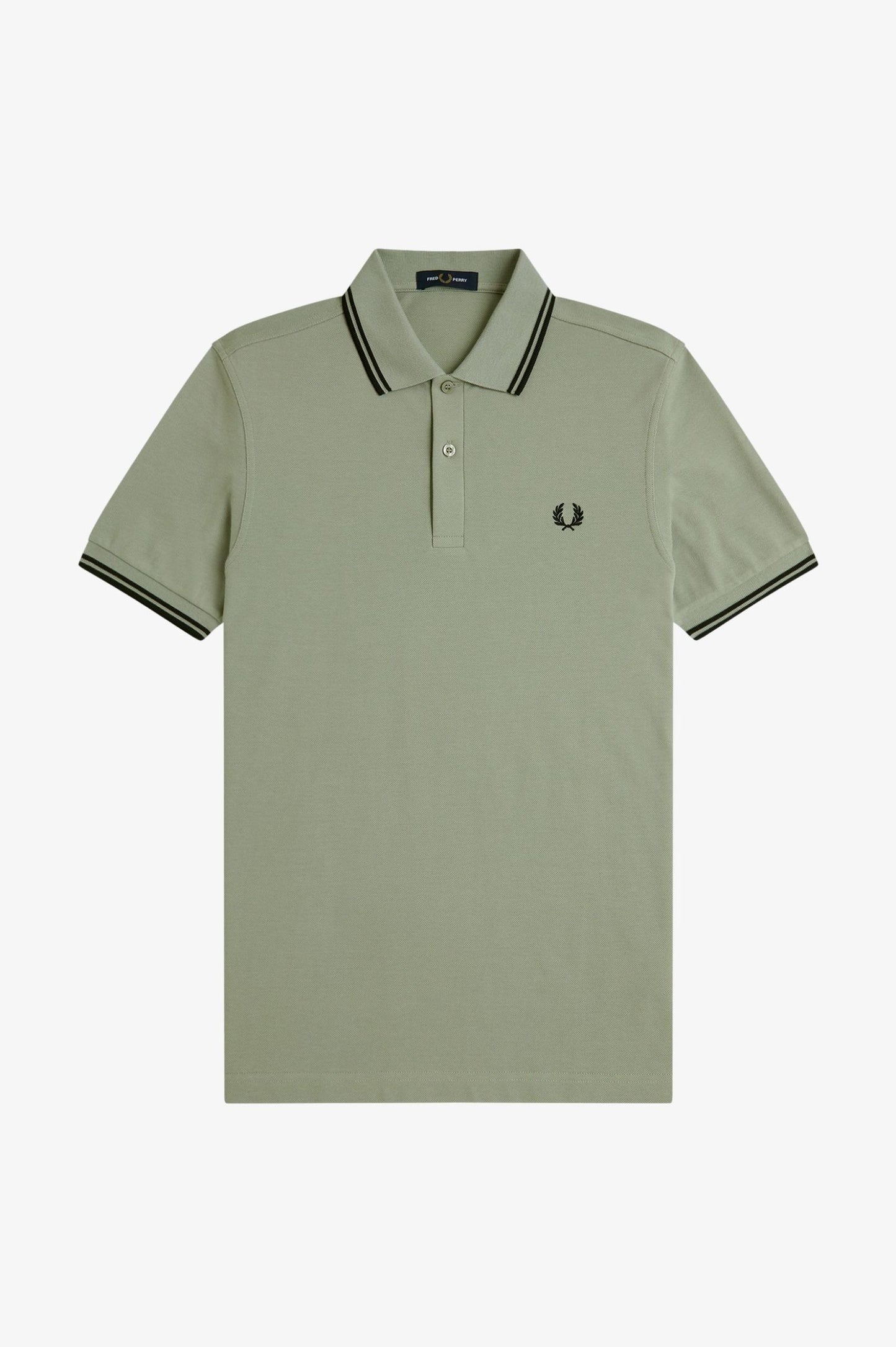 POLO RIBETE CON DOS FRANJAS - VERDE CLARO - FRED PERRY | M3600 S23