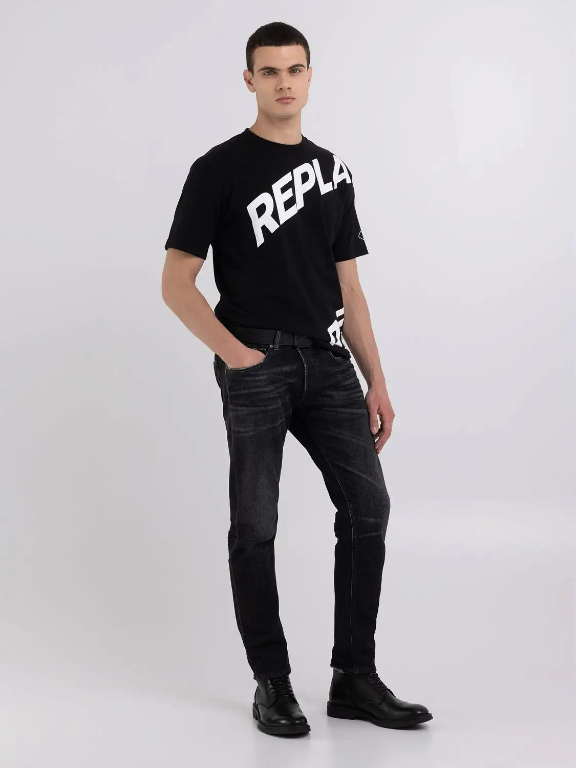 CAMISETA CON ESTAMPADO - NEGRO - REPLAY