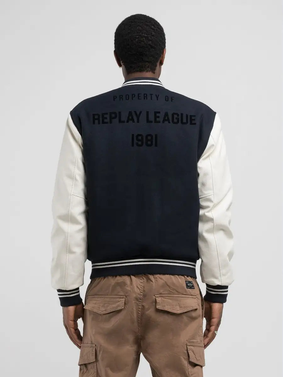 CHAQUETA UNIVERSITARIA CON LETRAS "REPLAY LEAGUE" - AZUL MARINO - REPLAY | M8414.000.84768