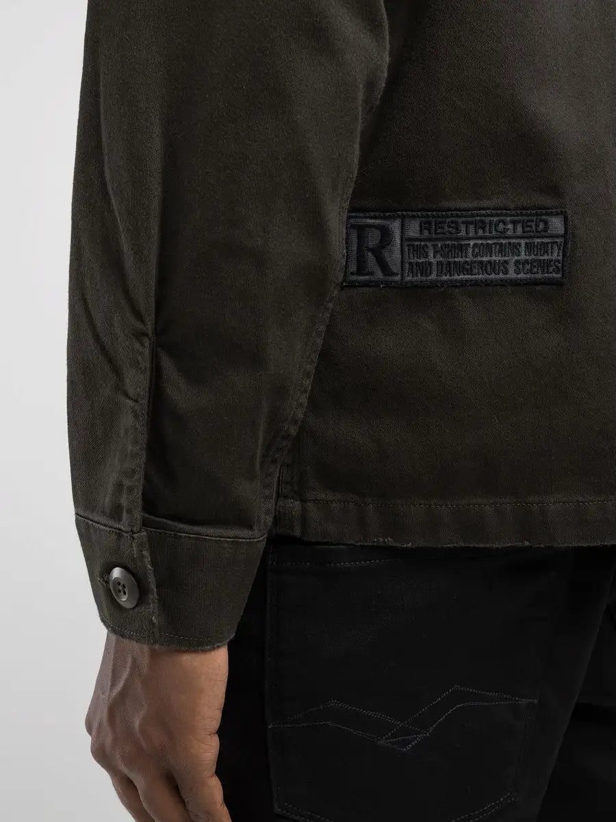 SOBRECAMISA CON INSCRIPCIÓN Y PARCHES RIDERS - OLIVA OSCURO - REPLAY | M8825Q.000.84024T