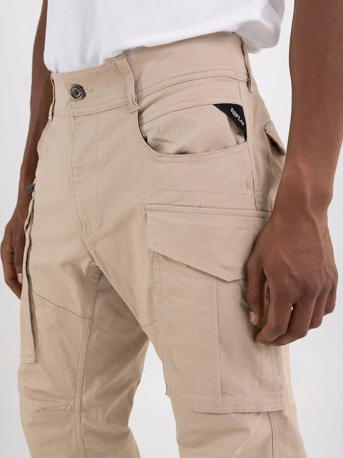 PANTALÓN CARGO "JOE" - BEIGE - REPLAY | M9873A.000.84387