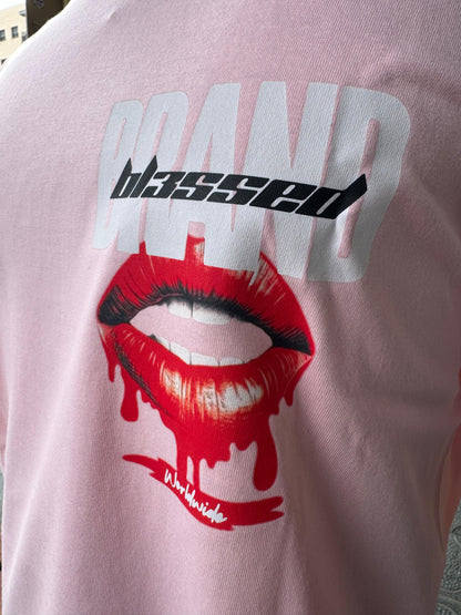 CAMISETA "LIPS" - ROSA - BLESSED BRAND