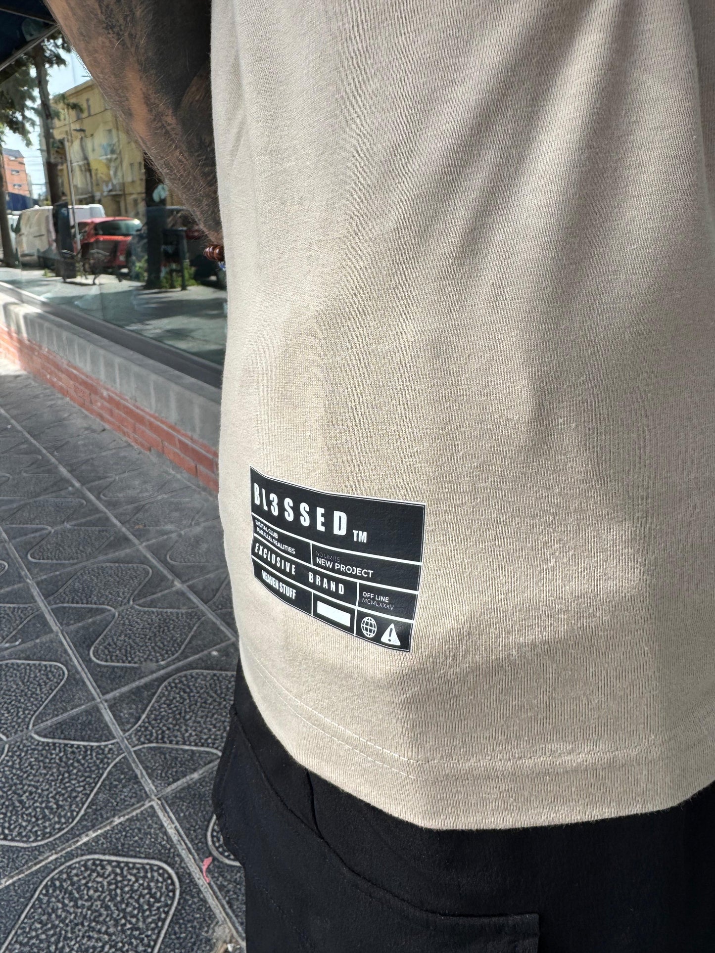 CAMISETA "ASS BART" - BEIGE - BLESSED BRAND
