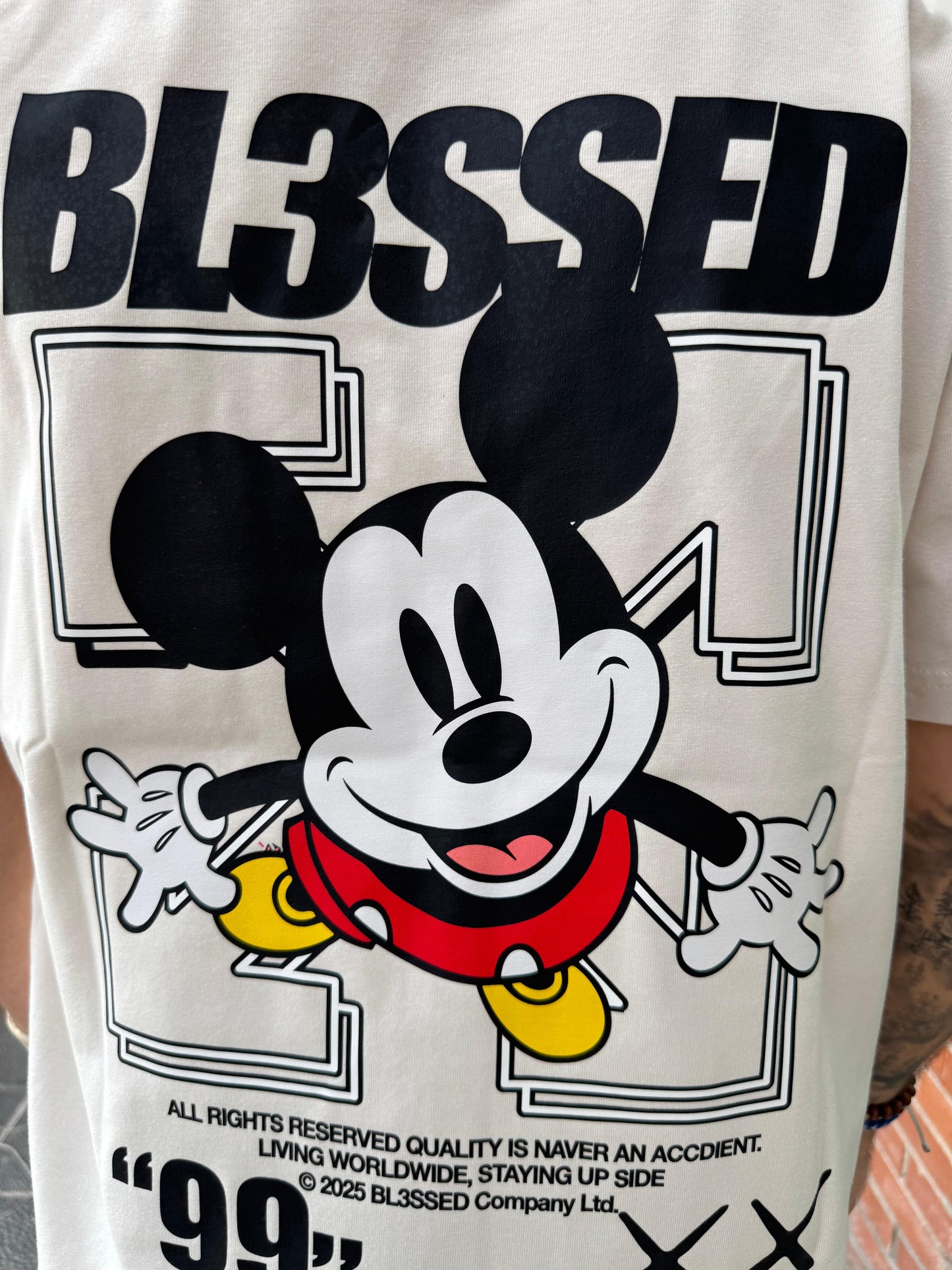 CAMISETA "MICKEY" - BEIGE CLARO - BLESSED BRAND