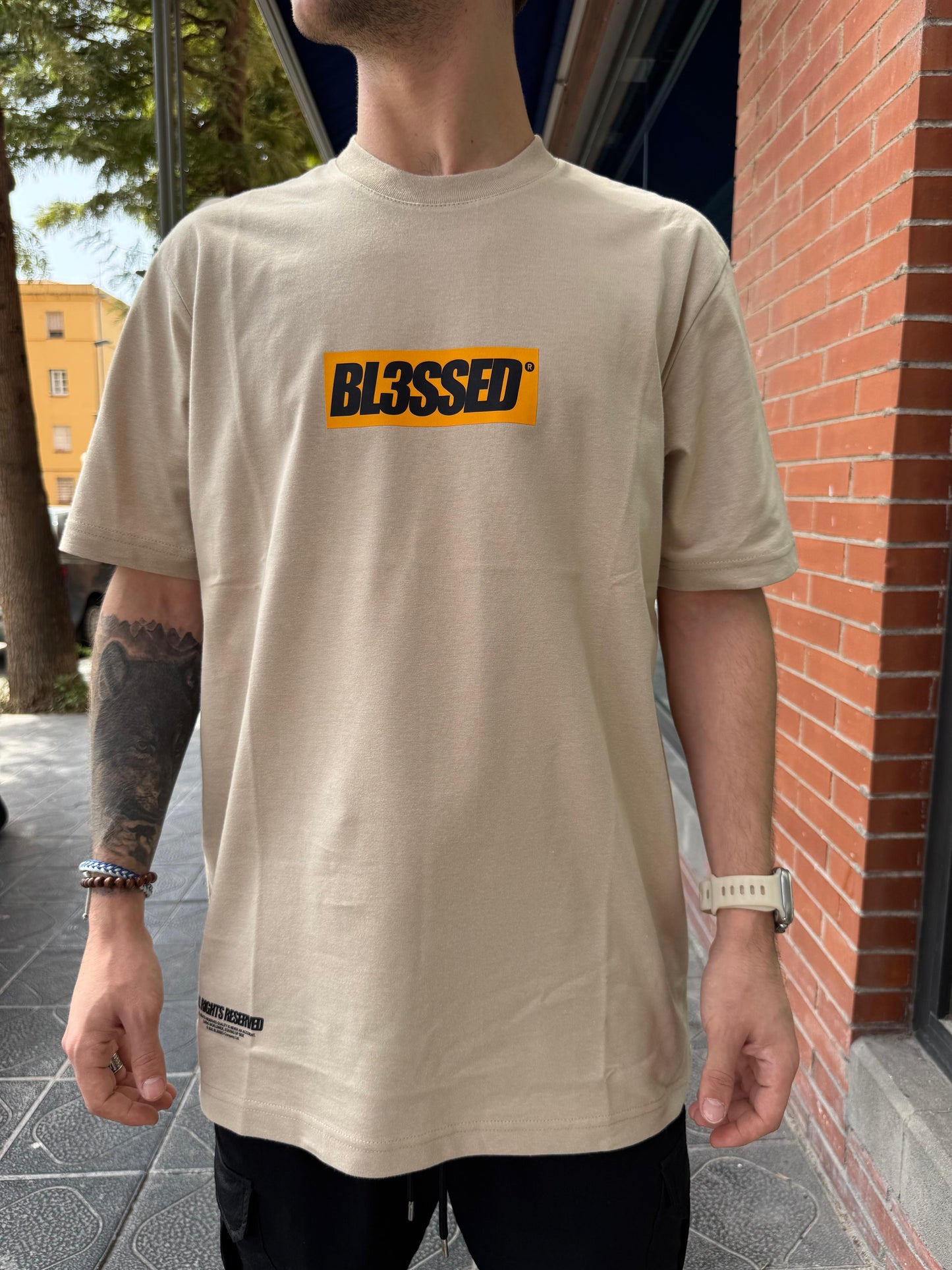 CAMISETA "INFLUENCER BART" - BEIGE - BLESSED BRAND